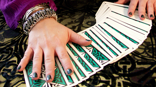 6 Key Benefits of Tarot Card Reading